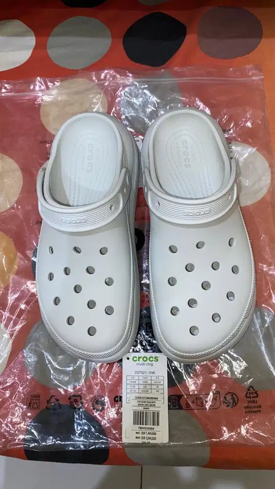 Di jual sendal crocs