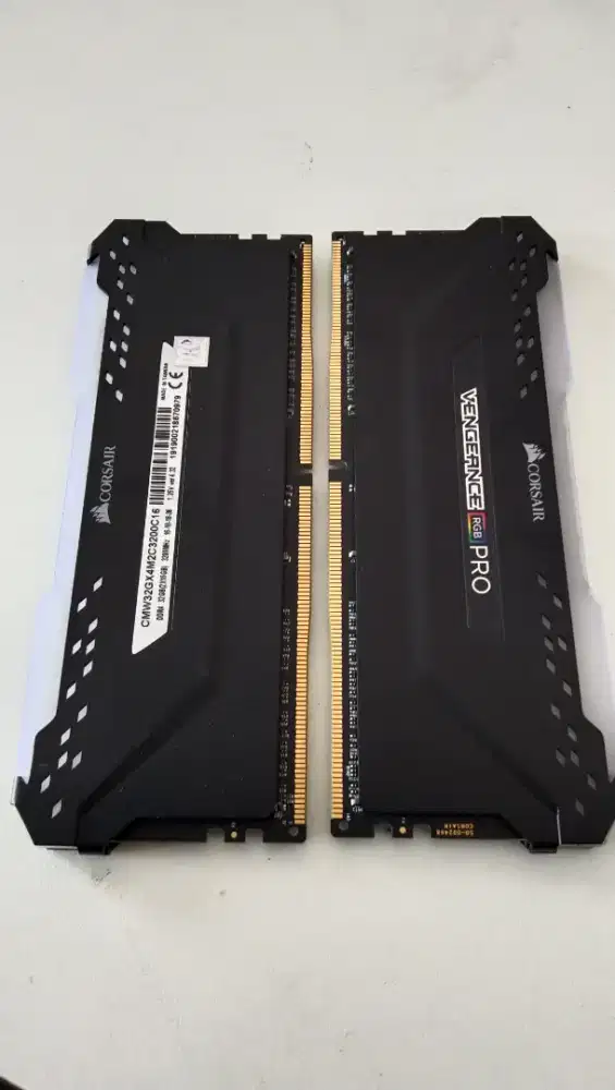 Ram ddr4 Corsair 32GB vengeance RGB pro