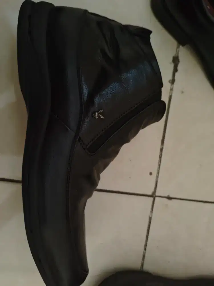 Sepatu PlayBoy asli ukuran 43