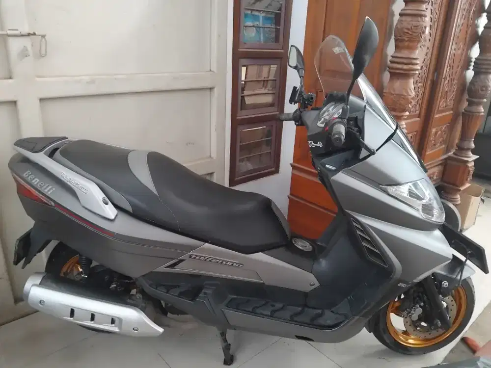 Benelli Zafferano 250cc Big Matic Eks Dokter Low Km sekelas Xmax Forza