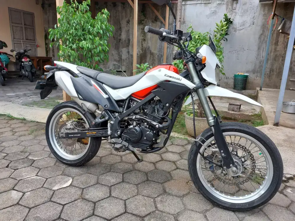 Kawasaki D'tracker 150 2016