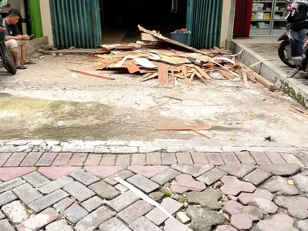 Ruko 2 lantai strategis pinggir jalan raya besar dekat kampus