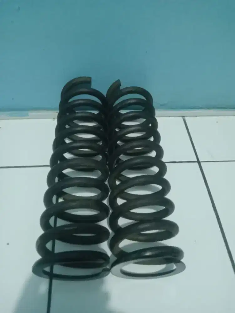 Per depan BMW w124 (ORI)