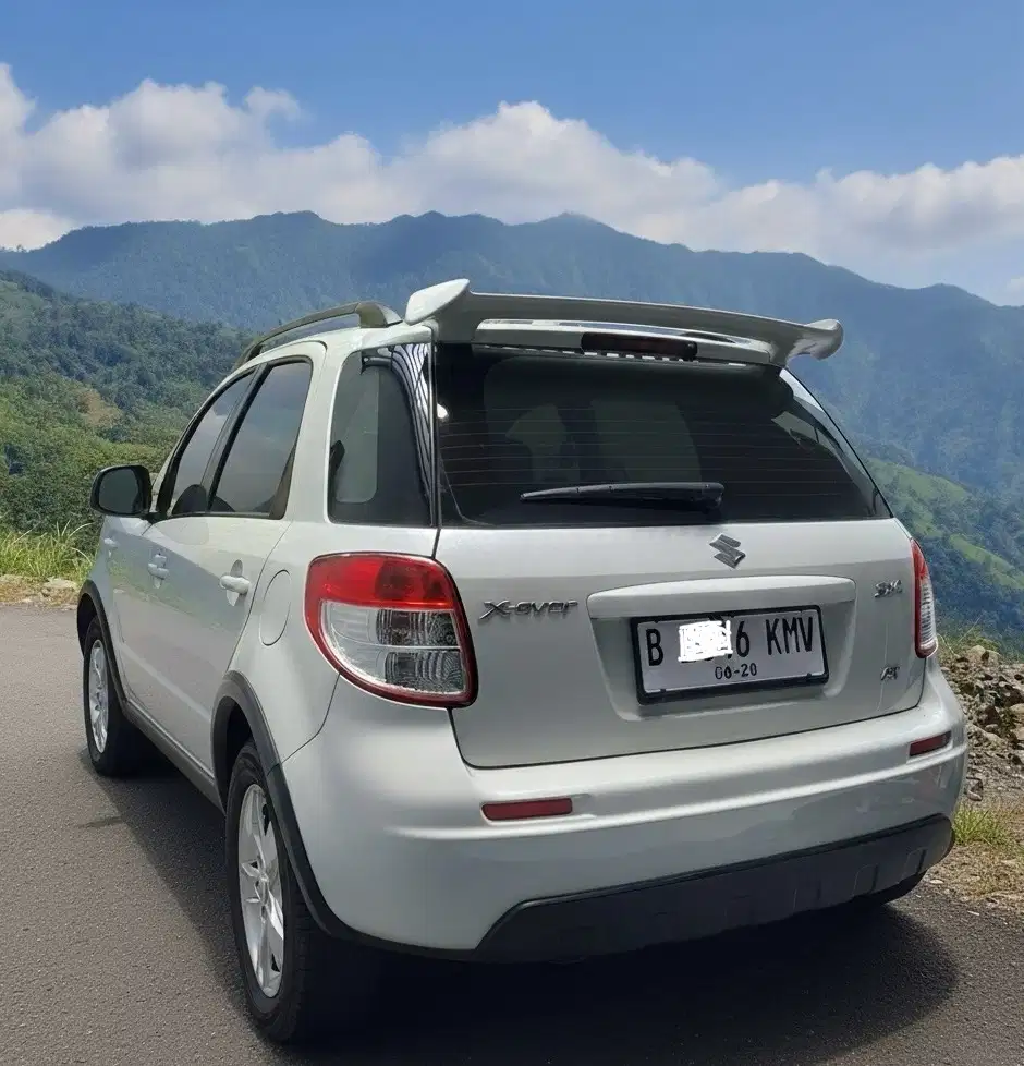 Suzuki SX4 2011 Bensin