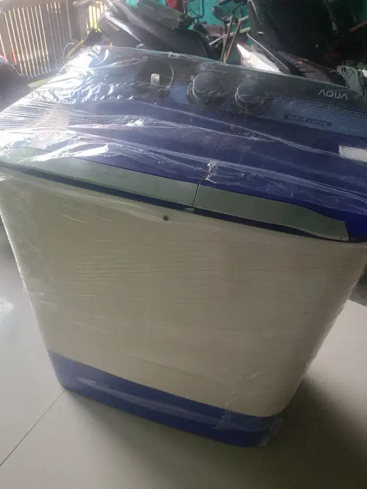 Mesin cuci 2 tabung merk Aqua japan mulusss siap pakai siap anter