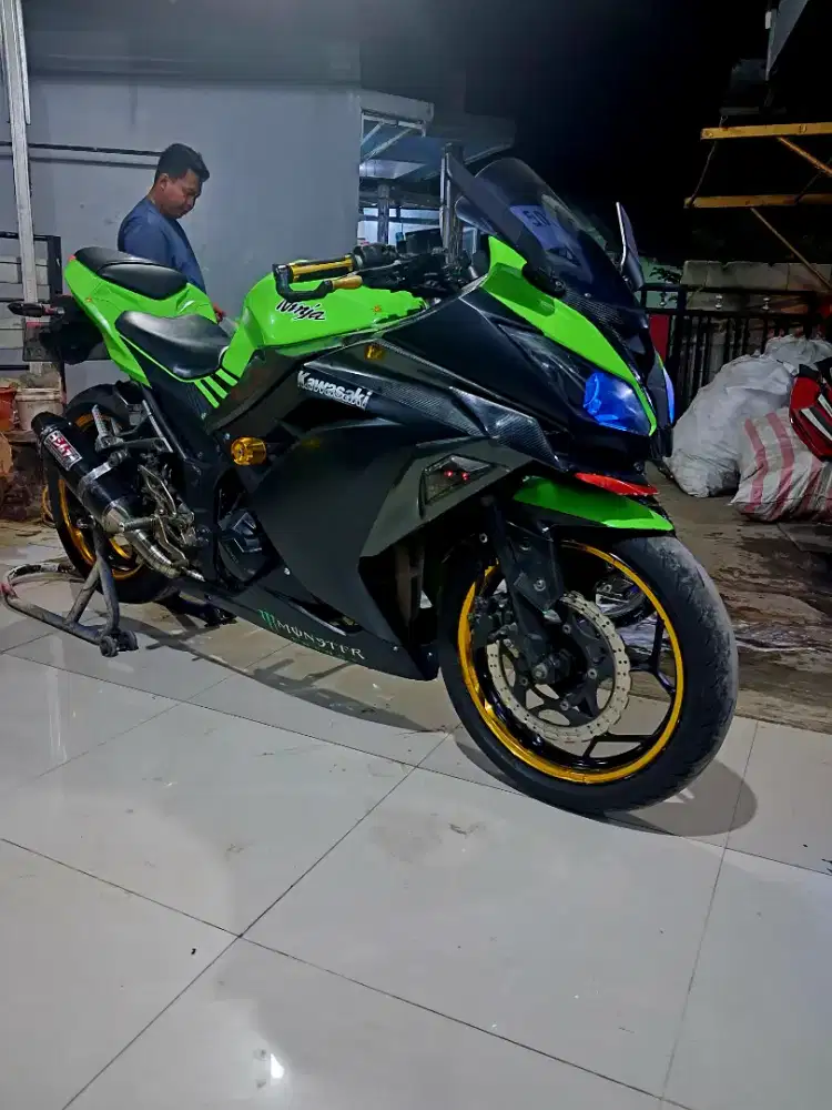 Ninja 250 cc ori msih segel 2 cilinder