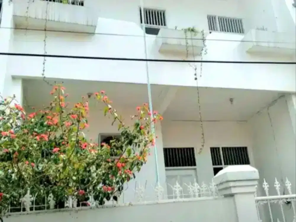 MURAH Rumah Kost 10 Kamar Komplek Pondok Kelapa Duren Sawit