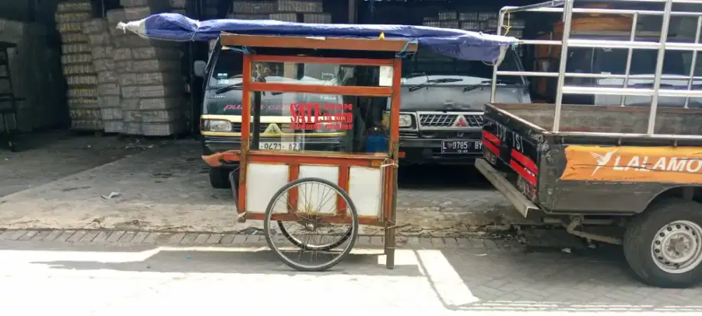 Rombong sate dari kayu jati