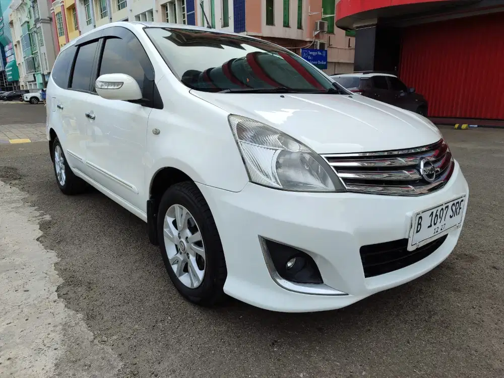 Grandlivina XV Ultimate AT12Dp18 NISSAN Grand Livina 1.5 MATIC 2012