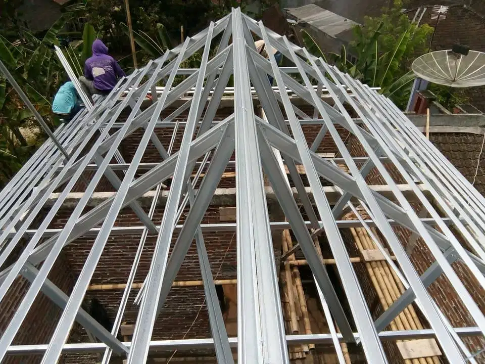 Konstruksi Baja Ringan Untk Renovasi Atap Lapuk Dijamin BERKUALITAS