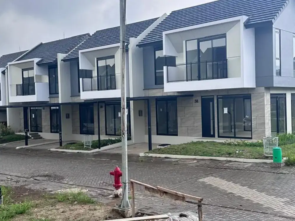 Disewa Rumah Hoek di Tatar Punawangi Kota Baru Parahyangan