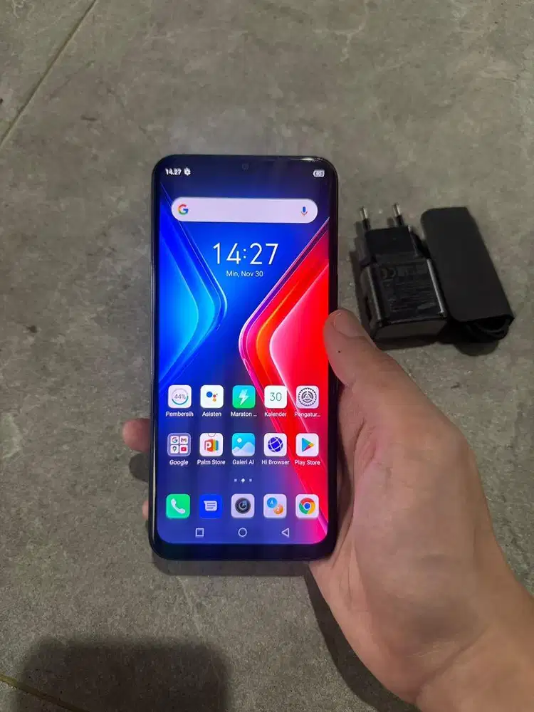 Dijual Infinix Hot 11 Green 4/64GB Resmi Hp dan charger