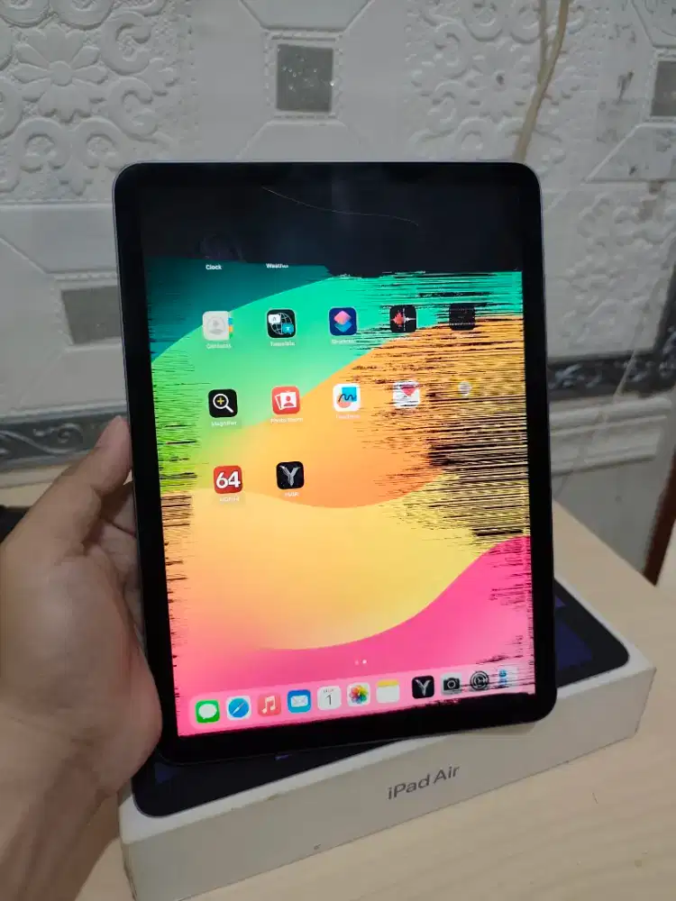 iPad Air 5th Gen5 64GB Purple Wifi Only EX Inter Minus Layar