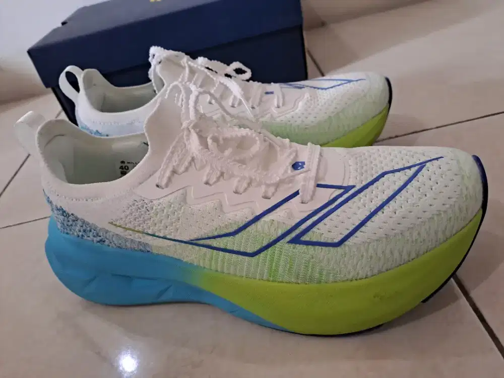 Sepatu Running, Mills Enerstrike Fly M2