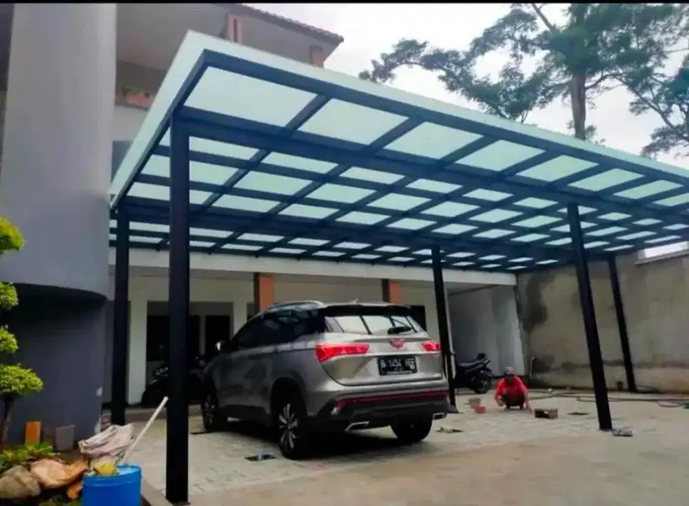 Kanopi atap kaca minimalis