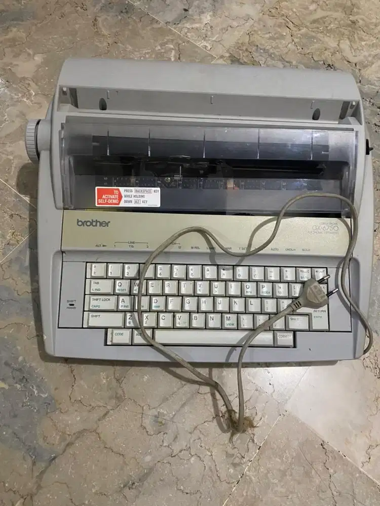 Mesin tik elektrik brother gx-6750