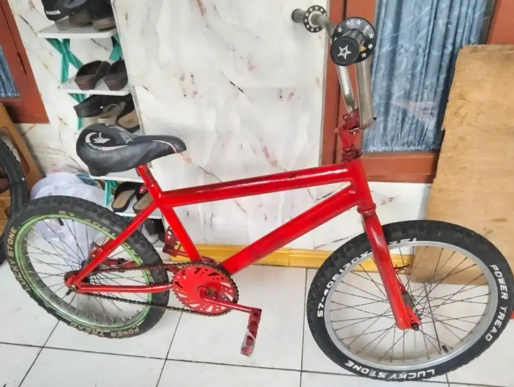 Jual Sepeda bekas BMX siap pakai Cijantung Jakarta Timur