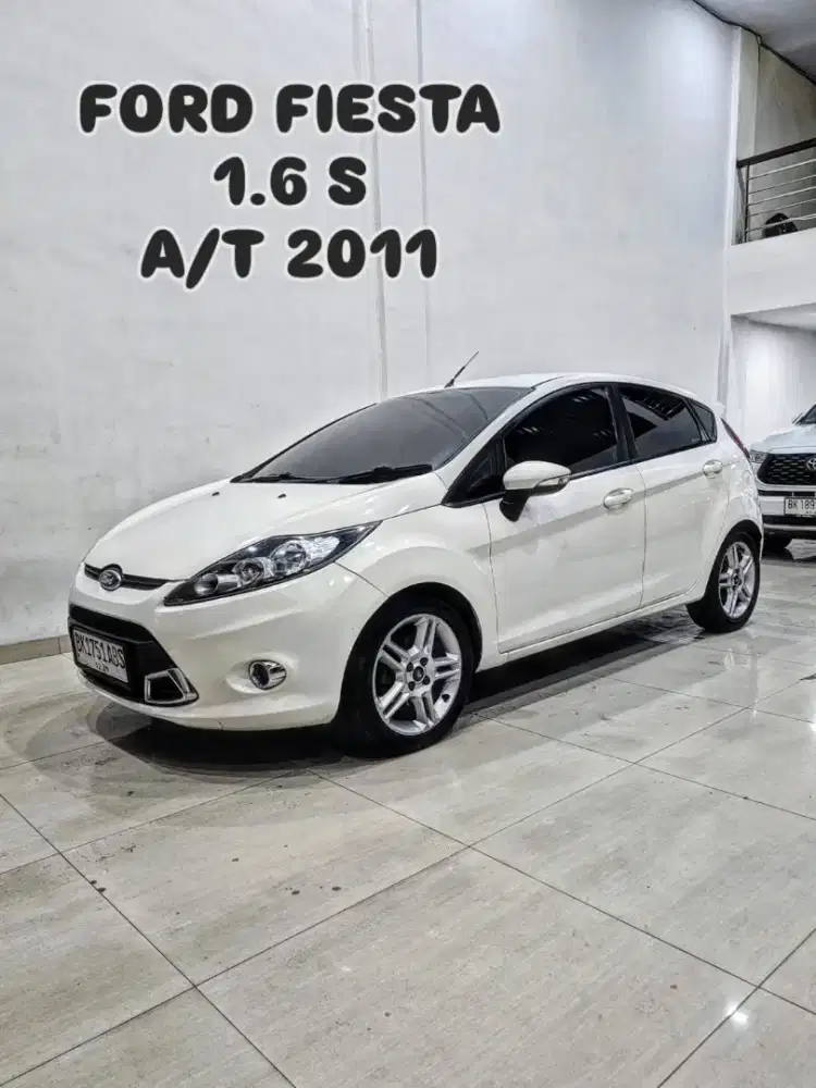 (TDP 15JT) Ford FIESTA 1.6 S Automatic 2011 / 2012 putih mazda 2