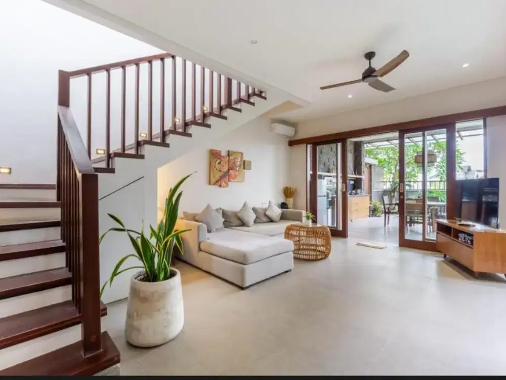 Dijual villa lokasi Canggu batu bolong Free hold dan IMB komplit