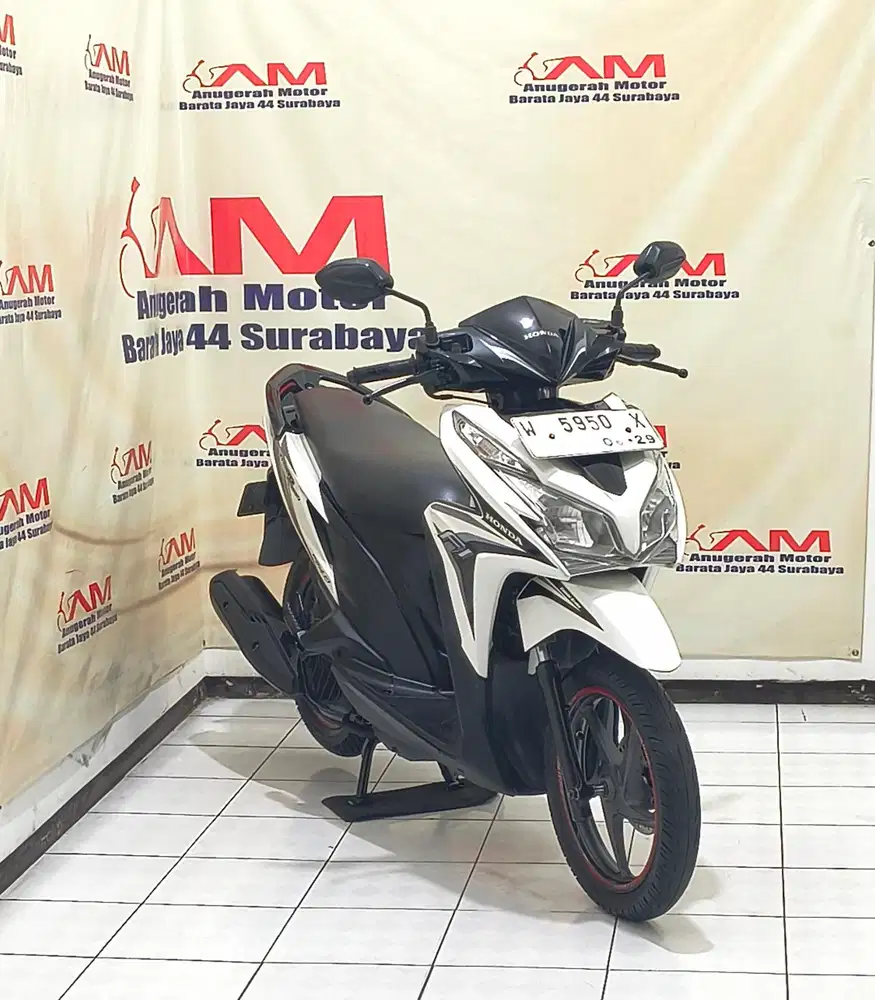 Ready Honda Vario 125 KZR Tahun 2014 warna Putih