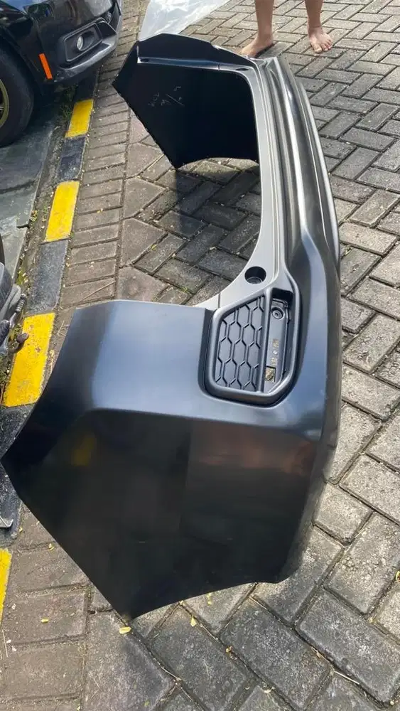Bamper belakang mobilio