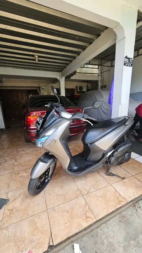 Yamaha Lexi Silver 2019