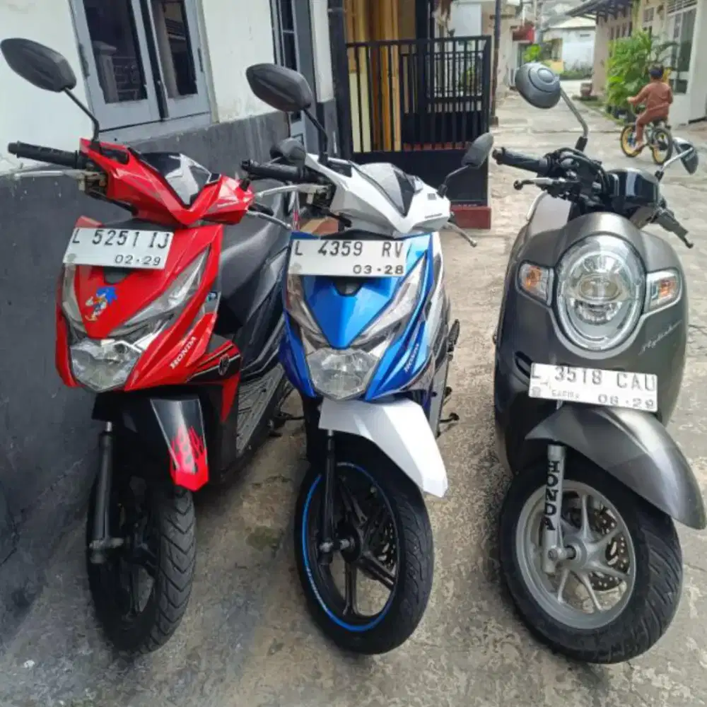Beat ECO atau Scoopy jual satu
