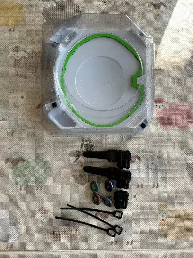 Beyblade 4 dan stadium