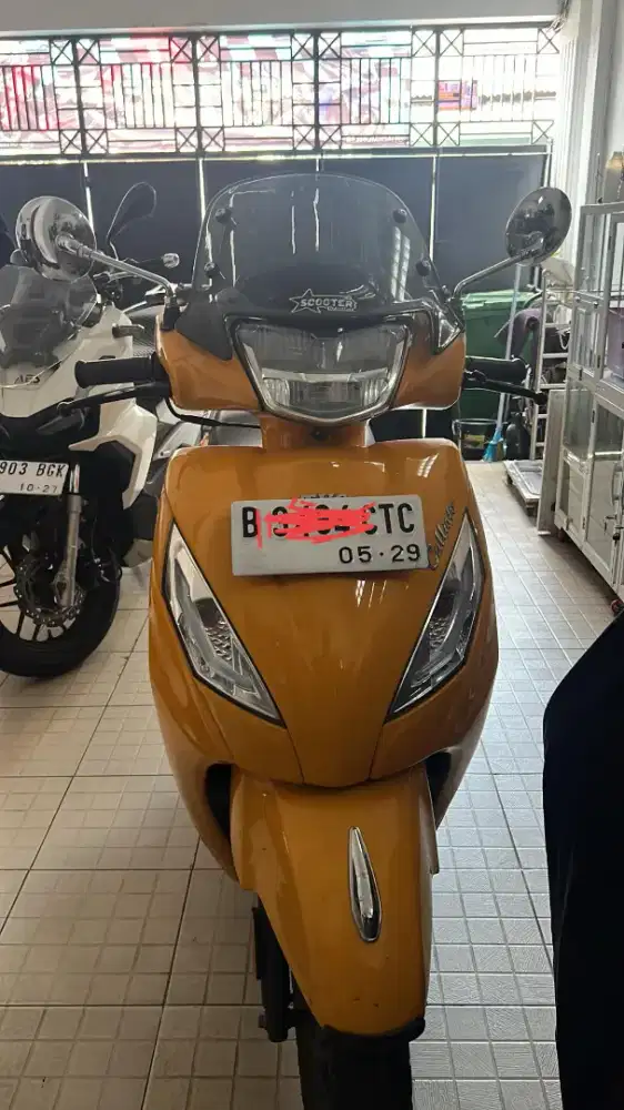 Sepeda motor Merk TVS calisto