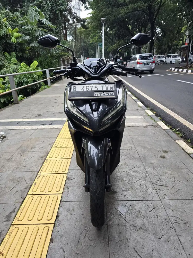 DIJUAL CASH HONDA VARIO 125 CBS THN 2018 PAJAK IDUP SIAP PAKAI