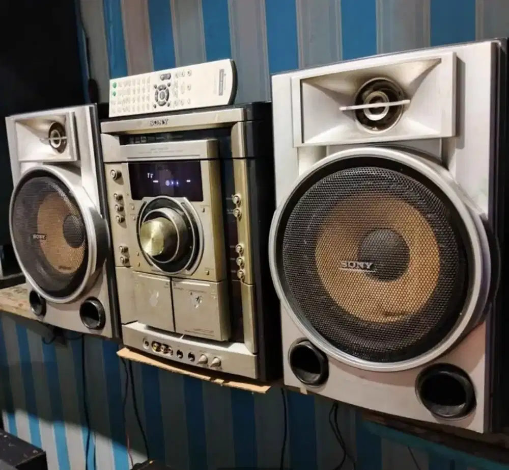 compo hi-fi Sony bigger mulus 2200 pmpo