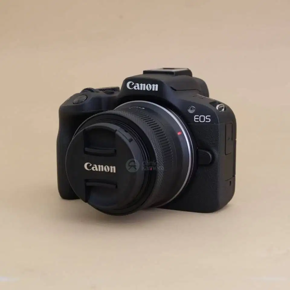 Canon R50 Kit RF-S 18-45mm Black