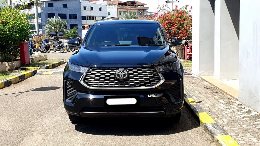 Km19rb toyota zenix g cvt bensin 2024 hitam matic