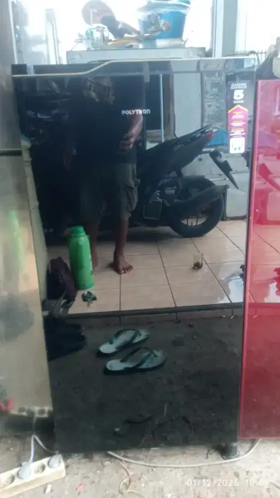 Kulkas 1pintu merek polytron