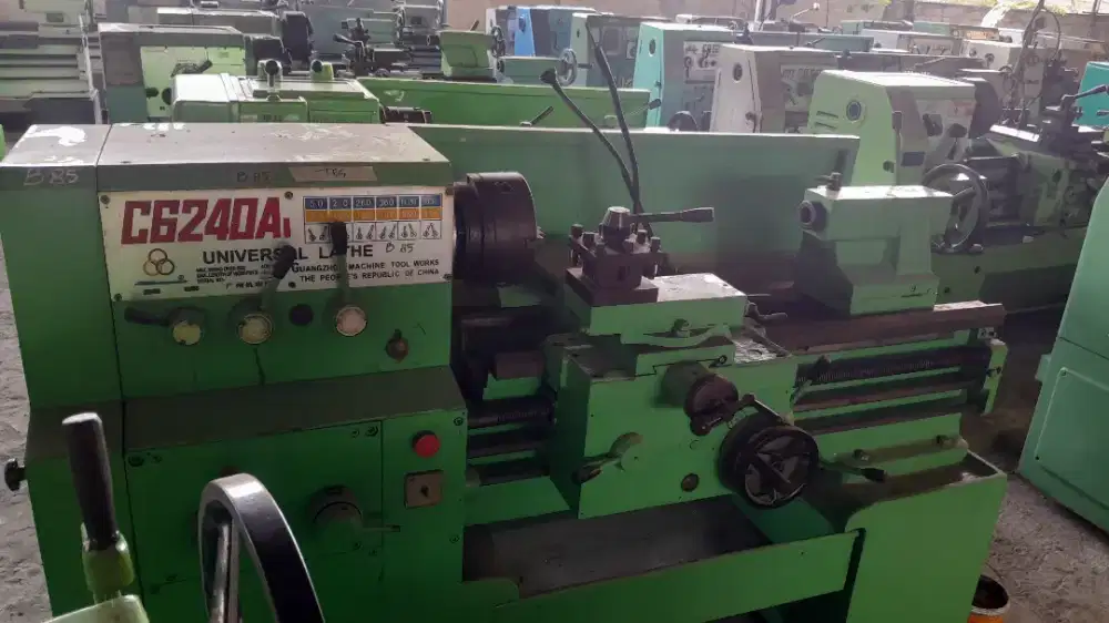 Mesin Bubut C6240A 750mm