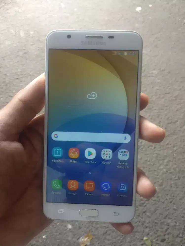 Samsung j7 prime RAM 3/32