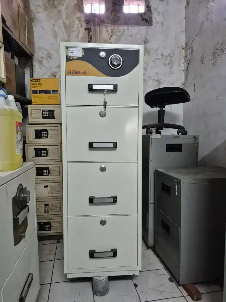 Filling kabinet 4 laci tahan api nerk solingen