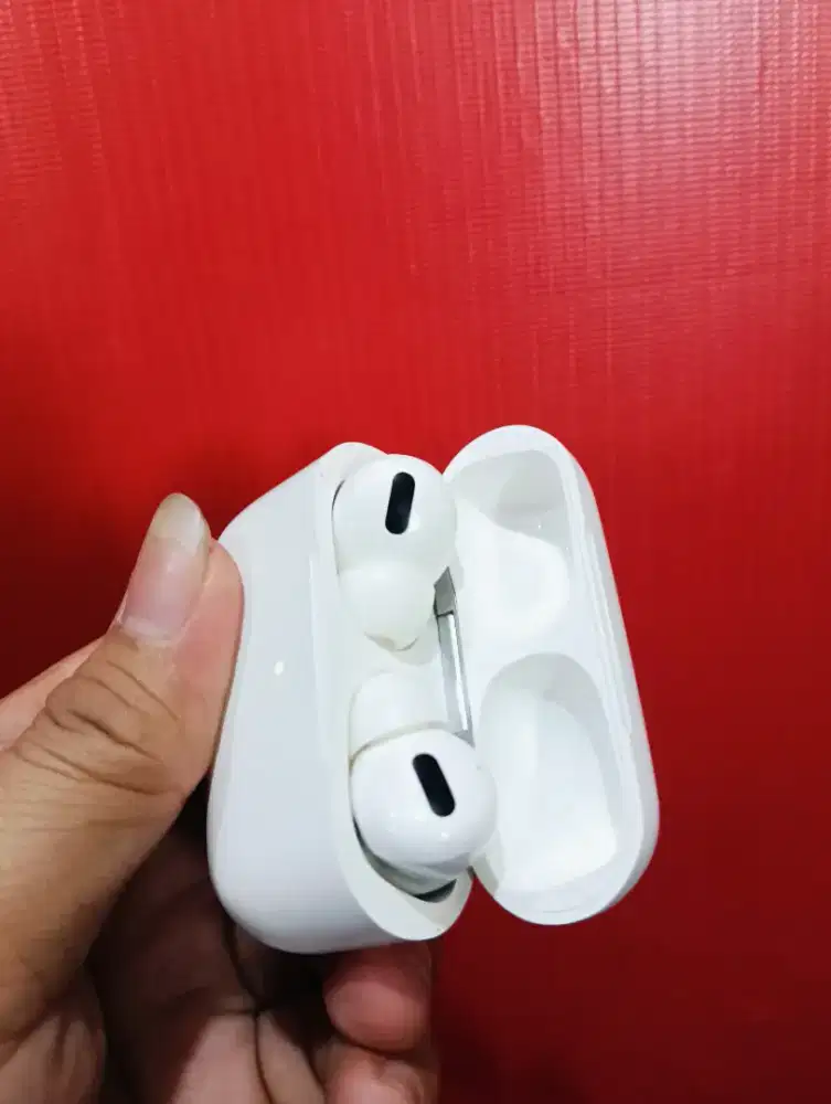 Airpods pro lengkap dusbuku