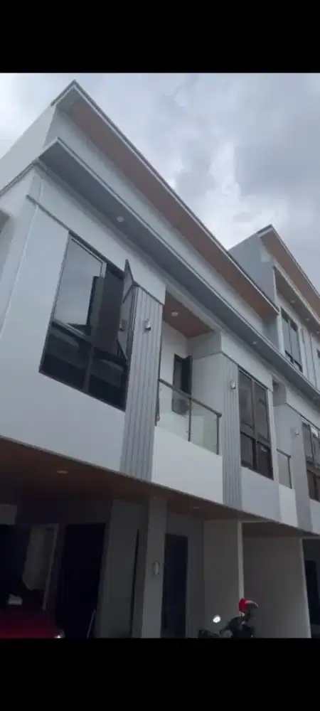 Dijual rumah baru 2 lantai di Jalan Batu Tulis deket Masjid Ustiqlal