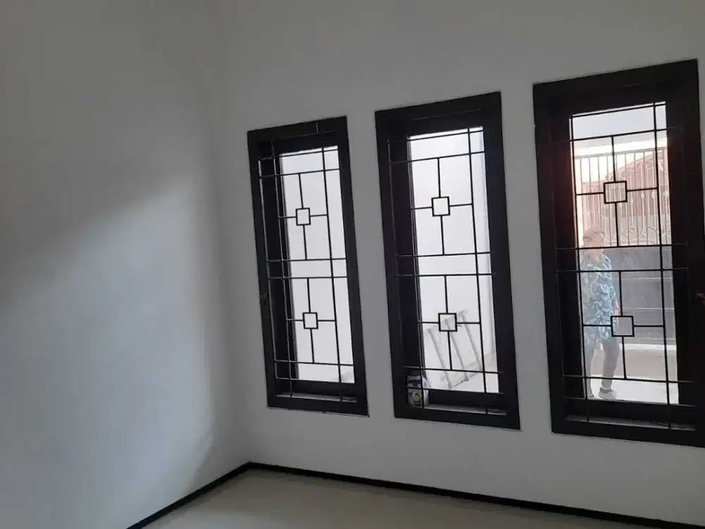 Dijual/Disewakan Rumah Baru Klampis Semolo