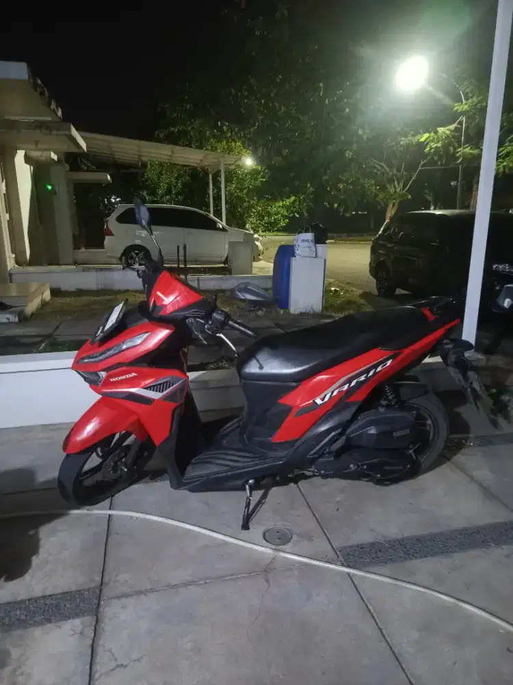Vario 2022 Warna Merah