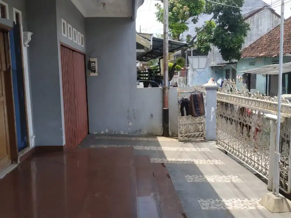 Rumah siap huni dan nyaman  Semarang selatan – 10977