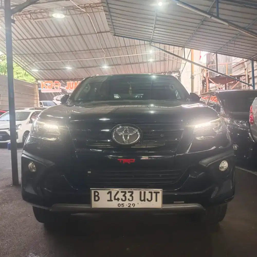 Toyota Fortuner VRZ TRD 4 X 2 matic  A/T 2019