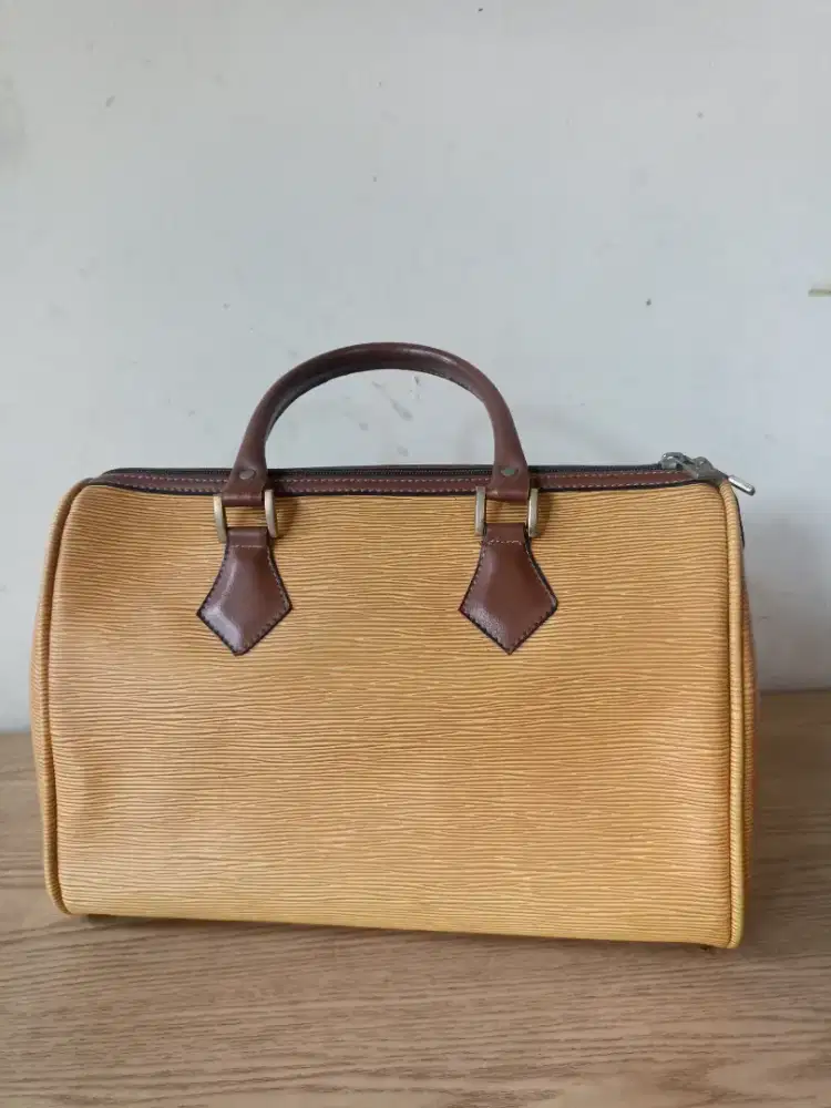 Dijual Tas Louis Vuitton Epi Speedy 25 yellow leather '96