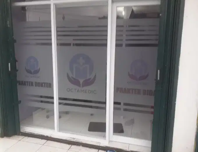 Kaca Film Gedung berkualitas dg tenaga profesional di bidangnya