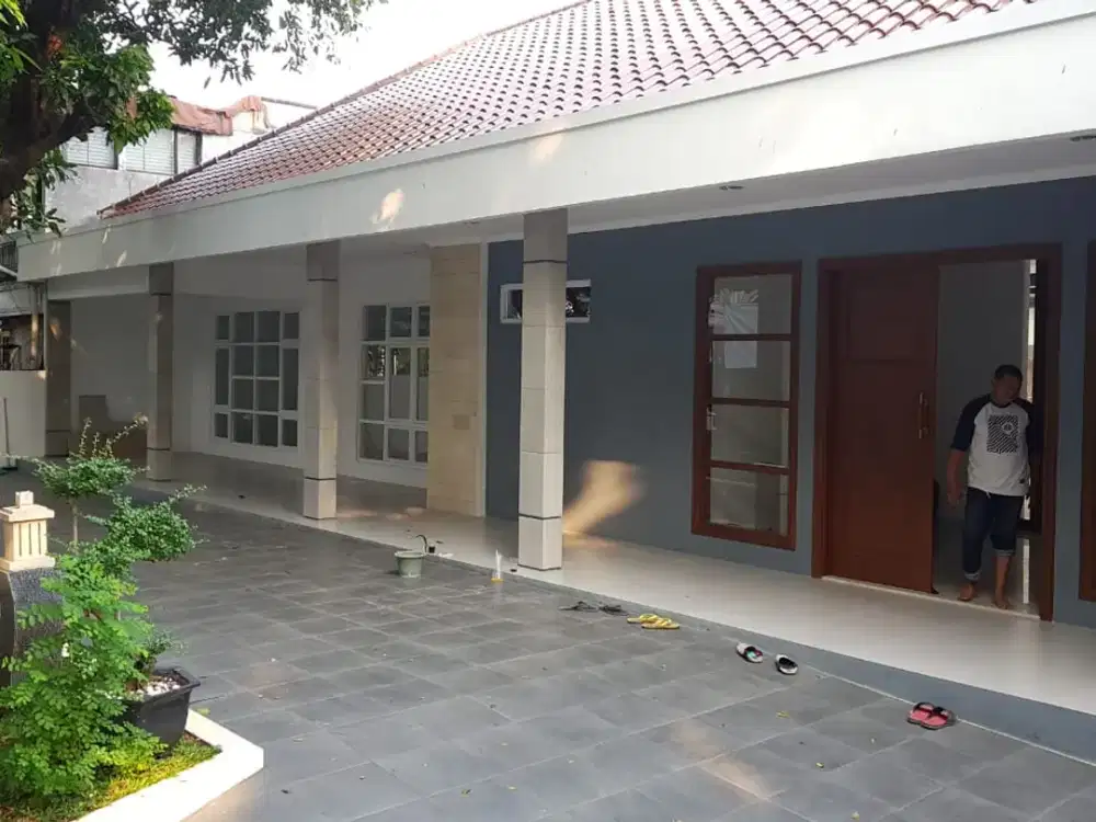 Disewakan rumah menteng siap huni 588m2 bagus