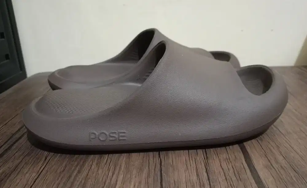 Sendal Pose Size 37-38 Brand New