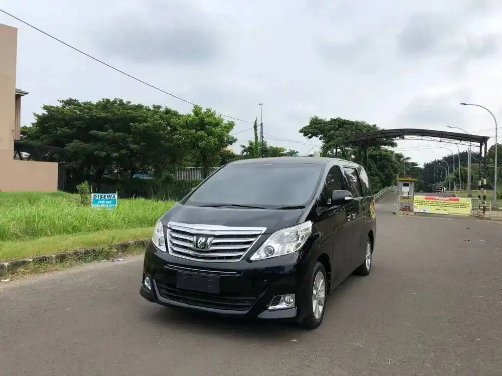 Toyota Alphard 2013