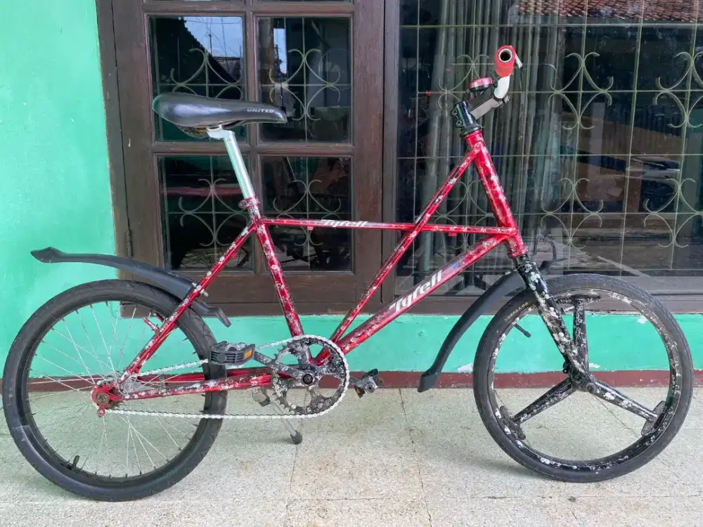 Sepeda modifikasi tyrell