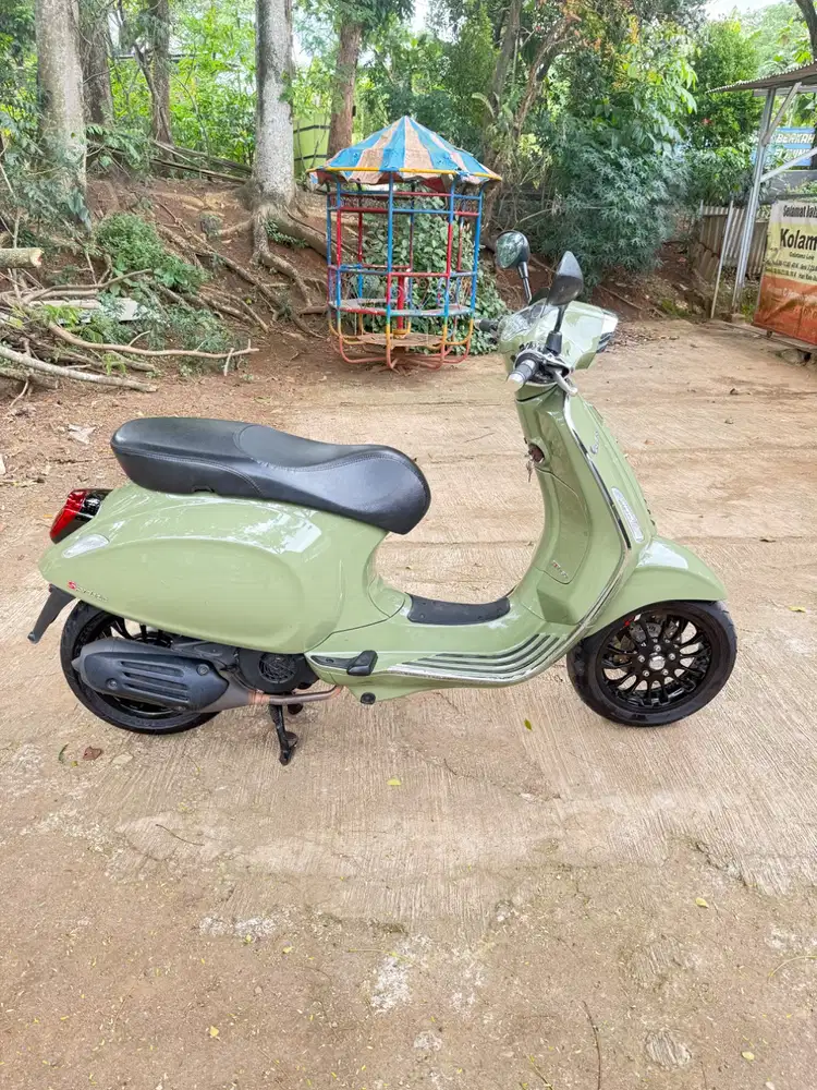 Jual cepat Vespa sprint iget 150 abs Th 2023